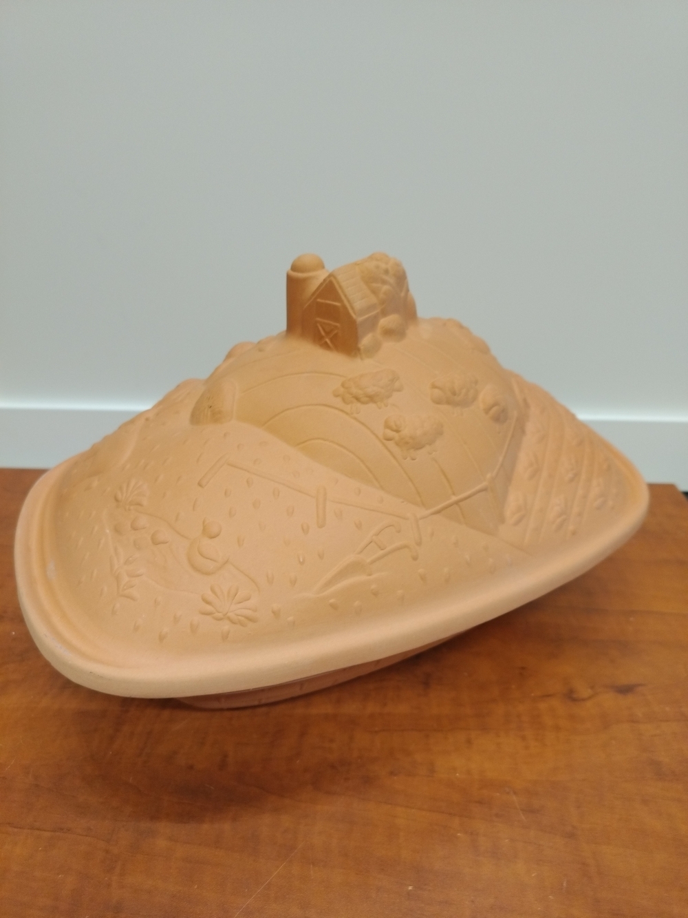 Vintage 1984 Gallery Originals terracotta clay baking dish/ Dutch oven 1.5-2 Qts